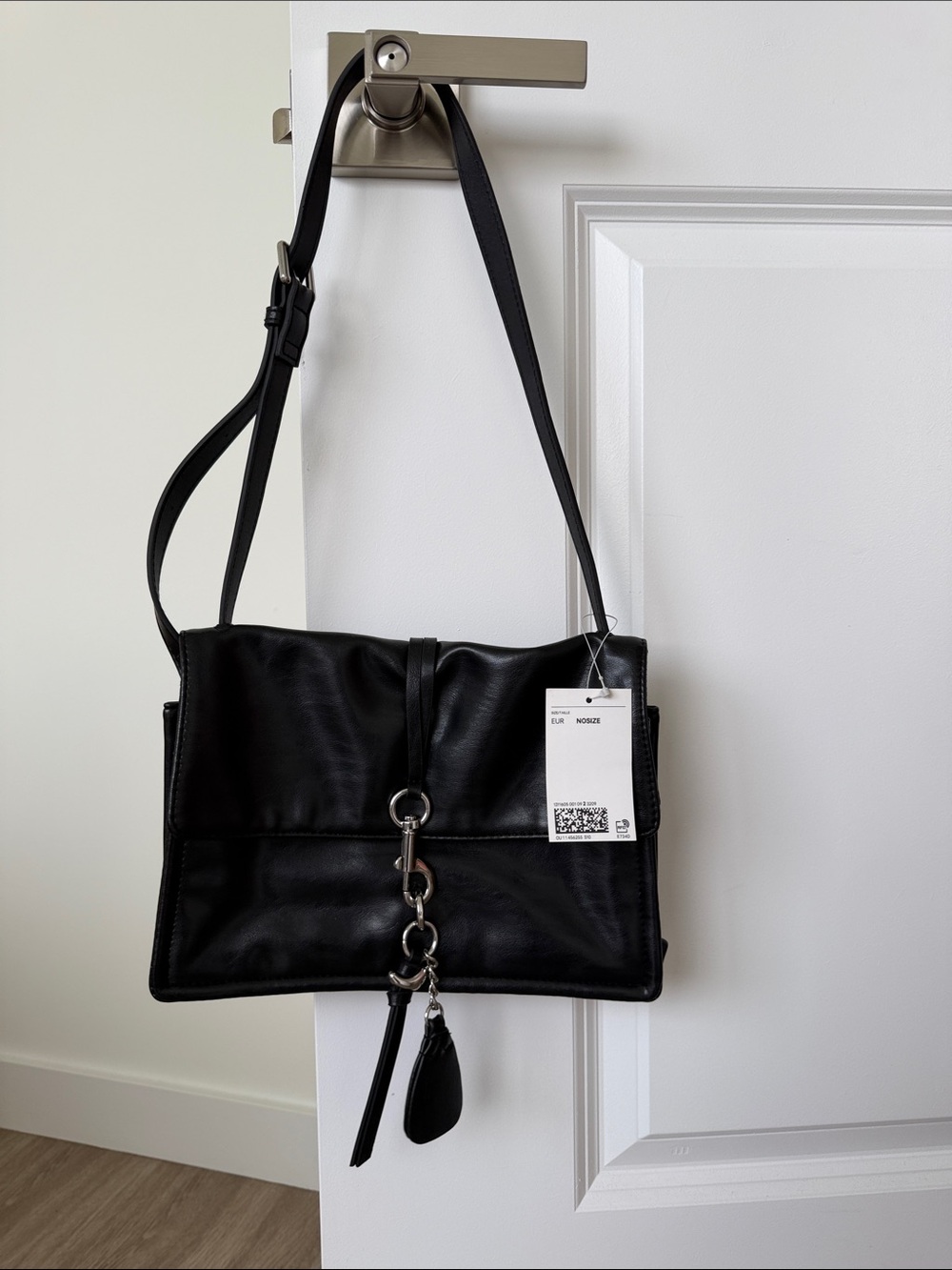 H&M Black Leather Shoulder Bag with Chain Tassel